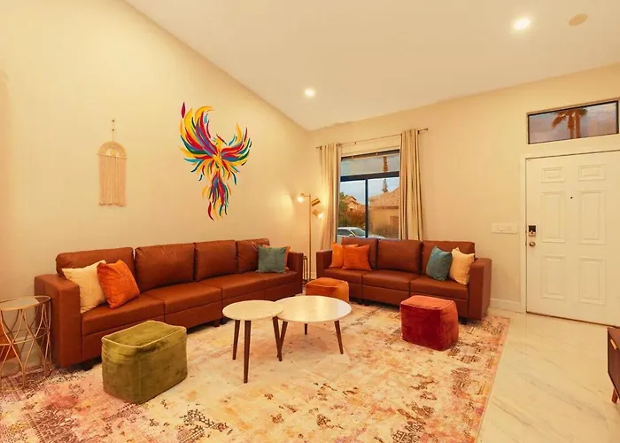 Brand New! Game & Pool, North Retreat Holiday home